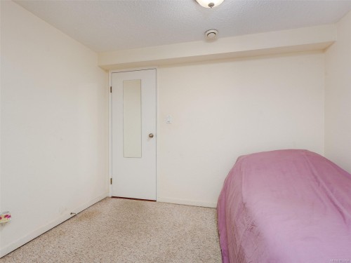 355 Richmond Ave, Victoria, BC - Indoor Photo Showing Bedroom
