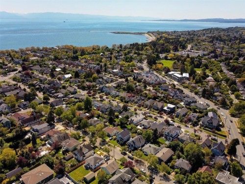 355 Richmond Ave, Victoria, BC - Outdoor With Body Of Water With View
