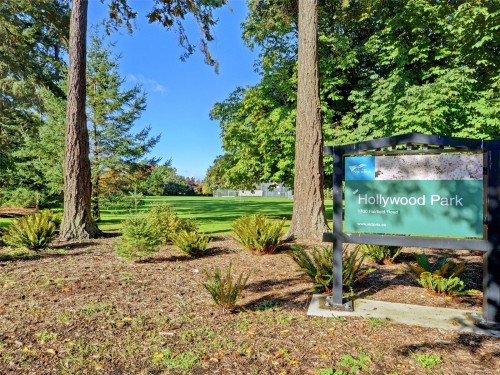 355 Richmond Ave, Victoria, BC - Outdoor