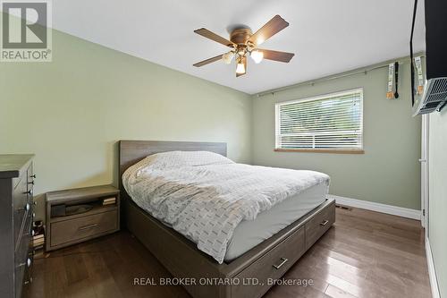 1314 Fisher Avenue, Burlington, ON - Indoor Photo Showing Bedroom