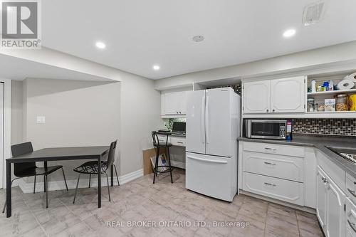 1314 Fisher Avenue, Burlington, ON - Indoor Photo Showing Kitchen