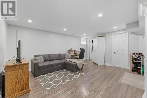 1314 Fisher Avenue, Burlington, ON - Indoor