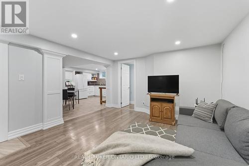 1314 Fisher Avenue, Burlington, ON - Indoor