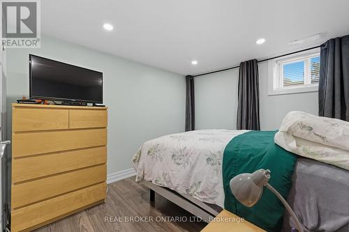 1314 Fisher Avenue, Burlington, ON - Indoor Photo Showing Bedroom