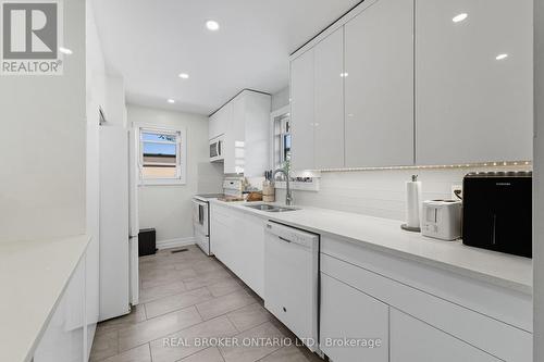 1314 Fisher Avenue, Burlington, ON - Indoor Photo Showing Kitchen With Double Sink