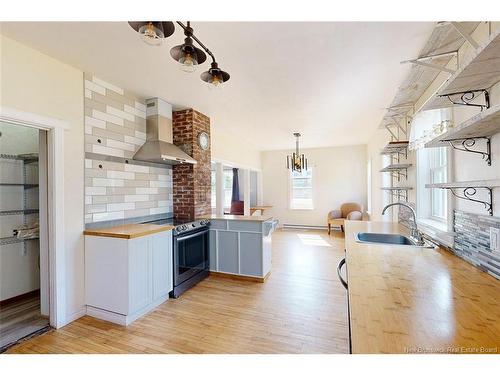 8 Centennial Dr, Minto, NB 