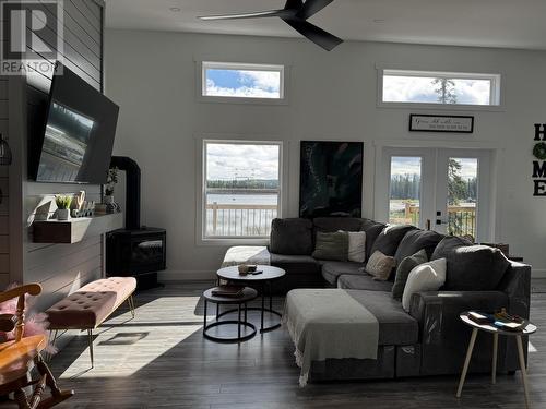 10 Millers Waters Other, Gander, NL - Indoor Photo Showing Living Room