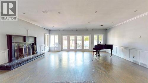 90 Townline Road, Leamington, ON - Indoor With Fireplace