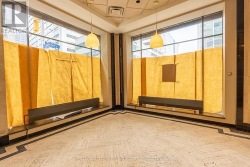 109 Bank Street, Ottawa, ON 