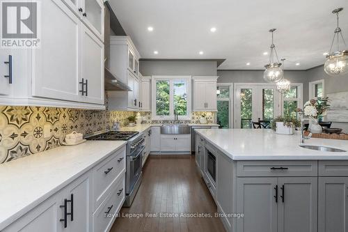 Kitchen - 1285 Mineola Gardens, Mississauga, ON - Indoor Photo Showing Kitchen With Upgraded Kitchen