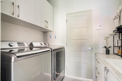 Bathroom - 1097 Ch. De La Côte, Lachute, QC - Indoor Photo Showing Laundry Room