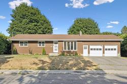 572 Rue du Curé-Brady  Gatineau (Buckingham), QC J8L 2V1