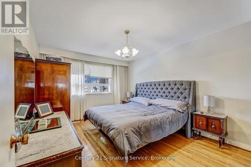 8026 Mayfield Road, Caledon, ON - Indoor Photo Showing Bedroom