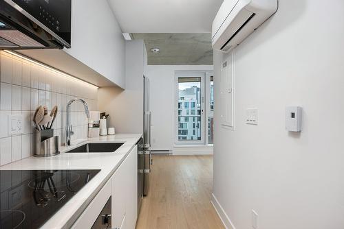 Kitchen - 1405-100 Rue Murray, Montréal (Le Sud-Ouest), QC - Indoor Photo Showing Kitchen With Upgraded Kitchen
