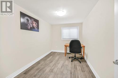 28 Tara Court, Hamilton, ON - Indoor