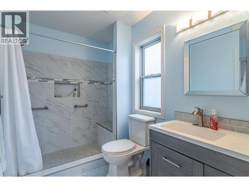 Master Ensuite - 550 Yates Road Unit# 162, Kelowna, BC - Indoor Photo Showing Bathroom
