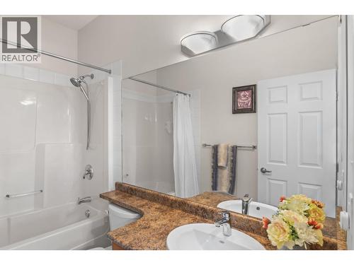 Main Bath - 1963 Durnin Road Unit# 303, Kelowna, BC - Indoor Photo Showing Bathroom
