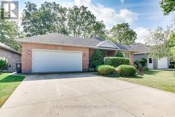 26 SYMPHONY COURT  Central Elgin (Lynhurst), ON N5P 4K1