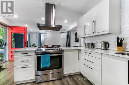 483 George Street, Central Elgin (Port Stanley), ON - Indoor Photo Showing Kitchen With Upgraded Kitchen