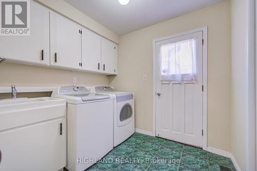 2591 Robin Drive, Mississauga, ON - Indoor Photo Showing Laundry Room