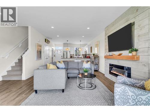 3750 West Bay Road Unit# 9, West Kelowna, BC - Indoor Photo Showing Living Room With Fireplace