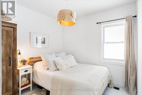 37 Lock Street, St. Catharines (Port Dalhousie), ON - Indoor Photo Showing Bedroom