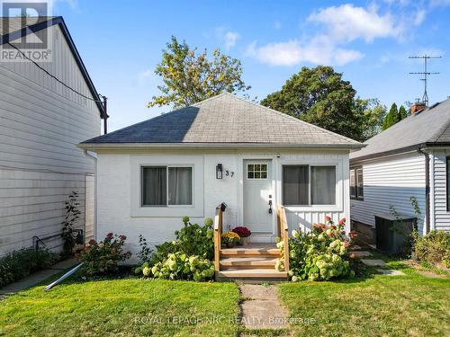 37 Lock Street, St. Catharines (Port Dalhousie), ON - Outdoor With Exterior