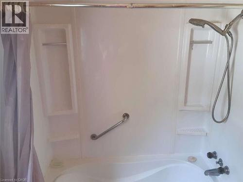 18 Sutton Drive, Goderich, ON - Indoor Photo Showing Bathroom