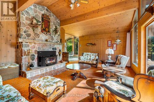 27 Silverside Point Drive, Northern Bruce Peninsula, ON - Indoor Photo Showing Living Room With Fireplace