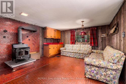 27 Silverside Point Drive, Northern Bruce Peninsula, ON - Indoor