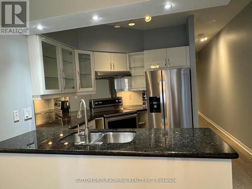 905 - 909 Bay Street, Toronto, ON - Indoor Photo Showing Kitchen With Stainless Steel Kitchen With Double Sink With Upgraded Kitchen