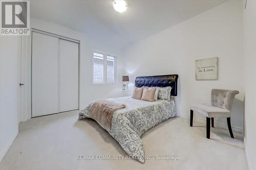 1444 Mourning Dove Lane, Pickering, ON - Indoor Photo Showing Bedroom
