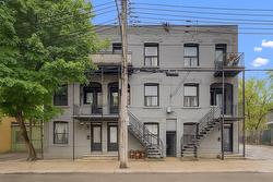 4076 Av. Coloniale  Montréal (Le Plateau-Mont-Royal), QC H2W 2C1