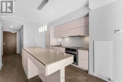 1501 - 101 Queen Street, Ottawa, ON - Indoor Photo Showing Kitchen