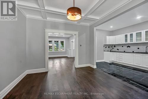 172 Sherman Avenue S, Hamilton, ON - Indoor Photo Showing Other Room