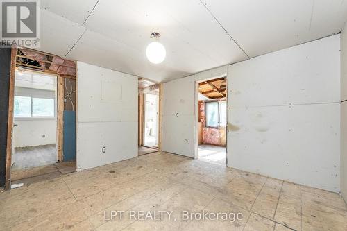 7 Broadway Street, North Grenville, ON - Indoor Photo Showing Other Room