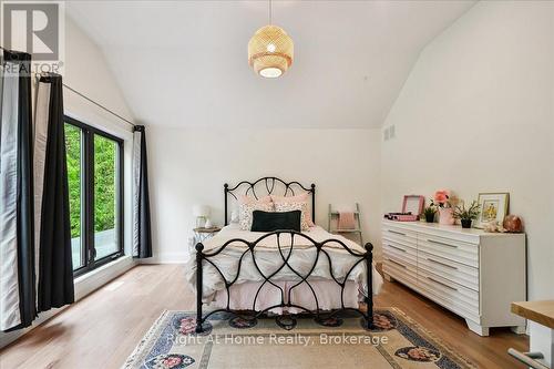176 Viewbank Crescent, Oakville (Sw Southwest), ON - Indoor Photo Showing Bedroom