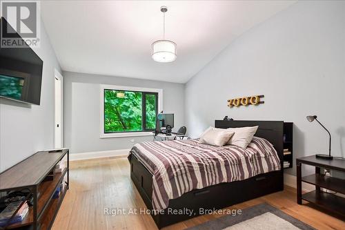 176 Viewbank Crescent, Oakville (Sw Southwest), ON - Indoor Photo Showing Bedroom