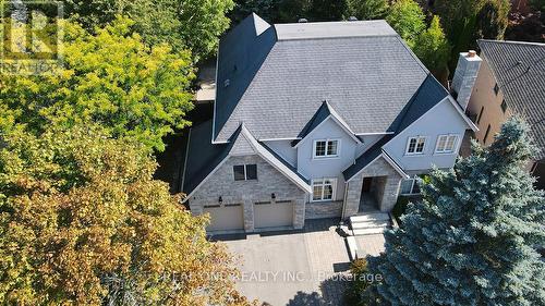 19 ANGLIN DRIVE  Richmond Hill, ON L4E 3M5