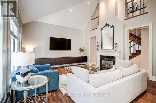 19 Anglin Drive, Richmond Hill, ON - Indoor Photo Showing Living Room With Fireplace