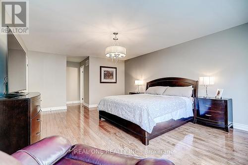 19 Anglin Drive, Richmond Hill, ON - Indoor Photo Showing Bedroom