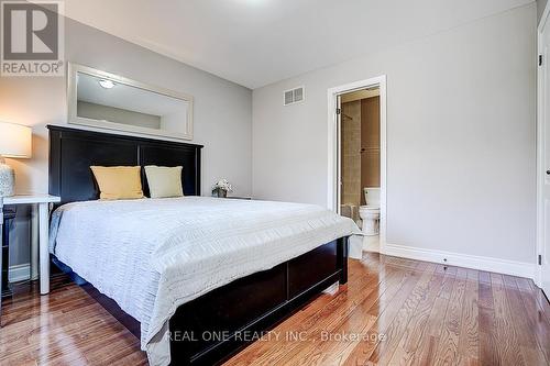 19 Anglin Drive, Richmond Hill, ON - Indoor Photo Showing Bedroom