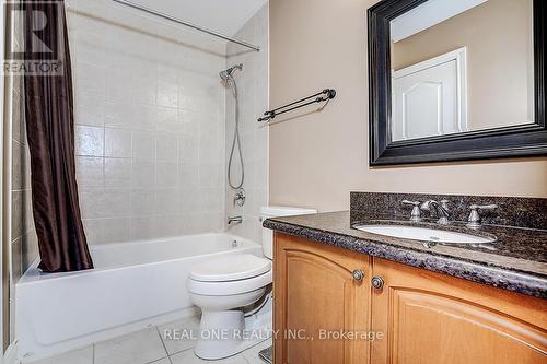 19 Anglin Drive, Richmond Hill, ON - Indoor Photo Showing Bathroom
