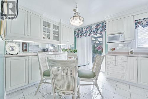 7190 Madiera Road, Mississauga, ON - Indoor Photo Showing Kitchen