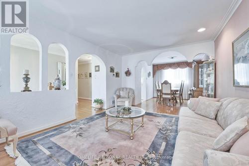 7190 Madiera Road, Mississauga, ON - Indoor Photo Showing Living Room