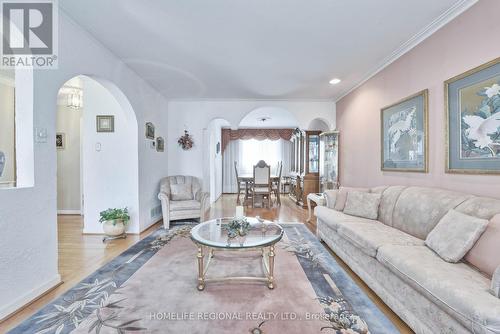 7190 Madiera Road, Mississauga, ON - Indoor Photo Showing Living Room
