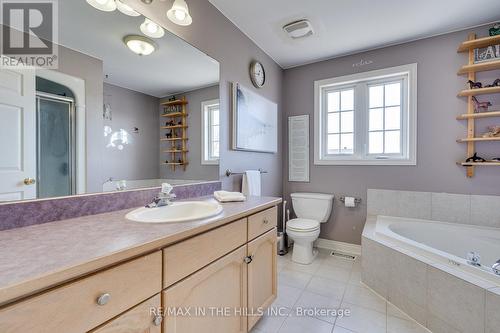 609 Simon Street, Shelburne, ON - Indoor Photo Showing Bathroom