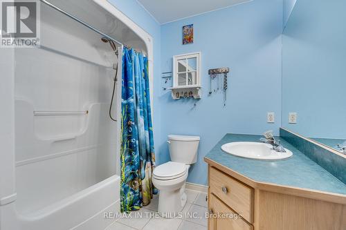 609 Simon Street, Shelburne, ON - Indoor Photo Showing Bathroom