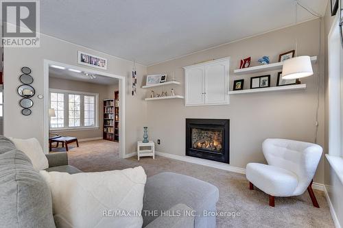 609 Simon Street, Shelburne, ON - Indoor Photo Showing Living Room With Fireplace