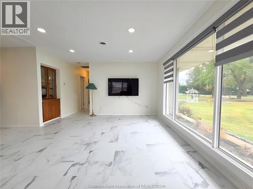 17 Glenmar Avenue, Chatham, ON - Indoor